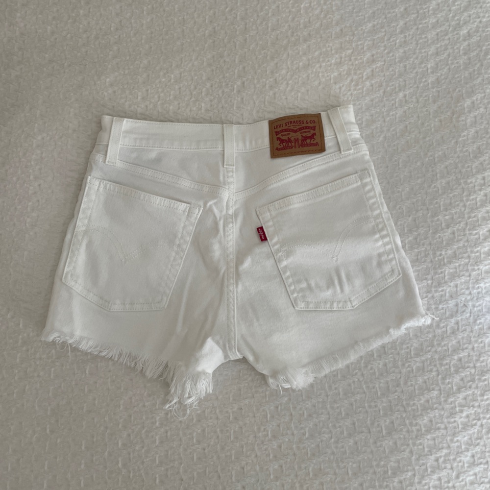 High Rise Levi’s Jean Shorts